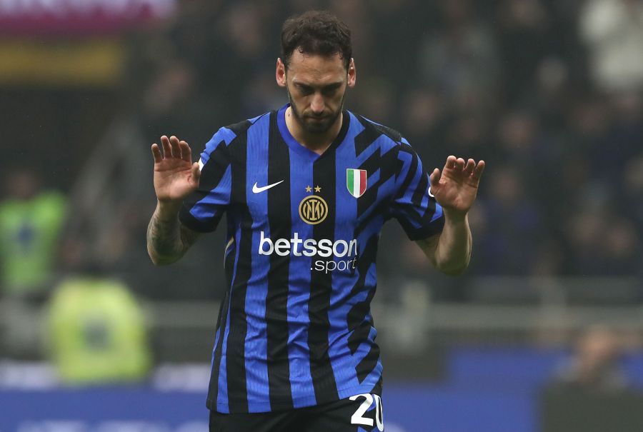 Isu Transfer Calhanoglu