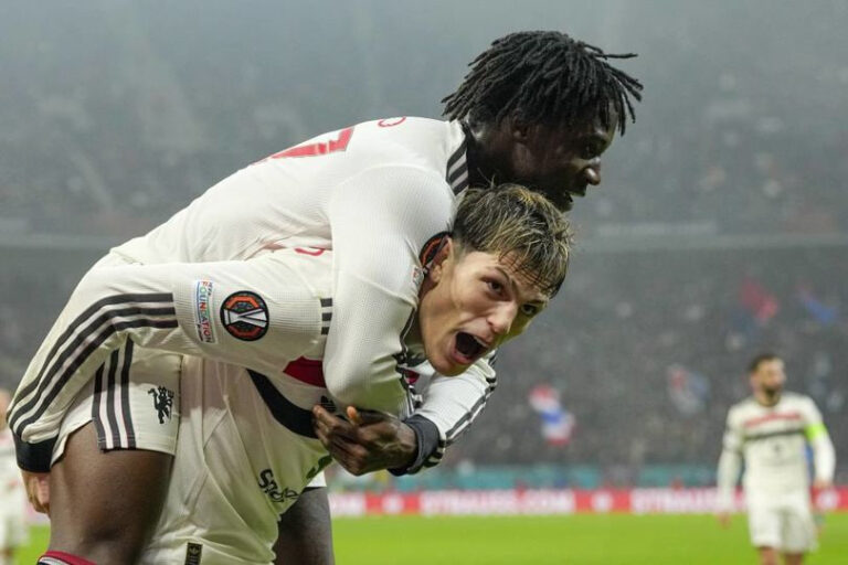 Napoli Coba Tawar Garnacho