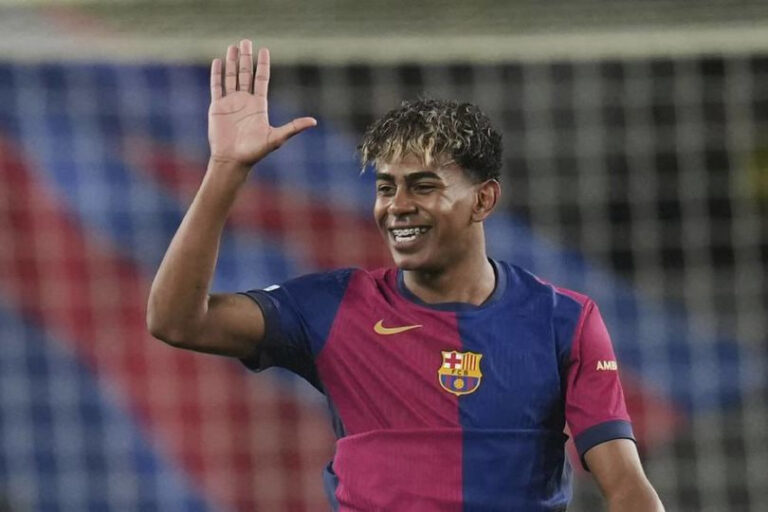 Perbandingan Yamal Dan Messi