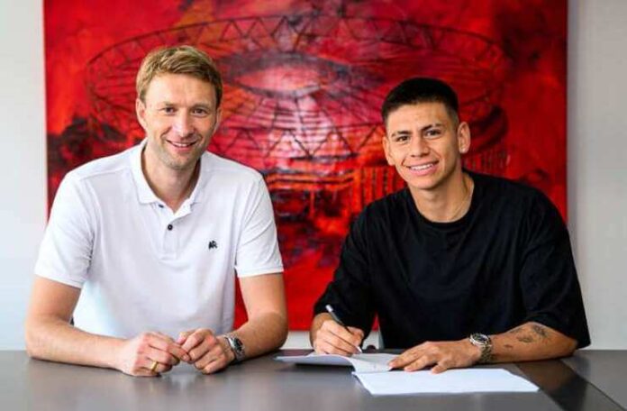 Claudio Echeverri Resmi Gabung Bayer Leverkusen