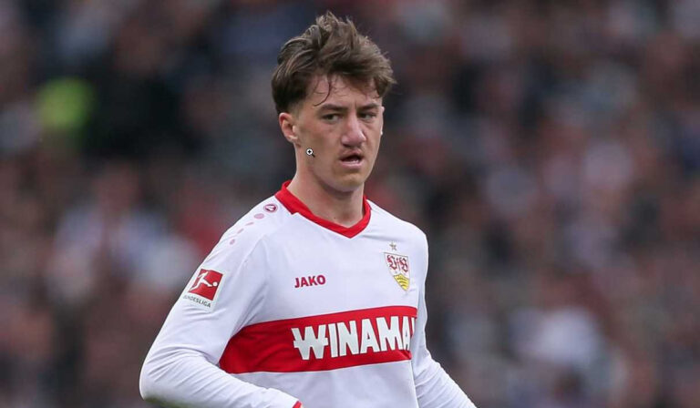 Gelandang VfB Stuttgart Angelo Stiller Alami Robekan Ligamen