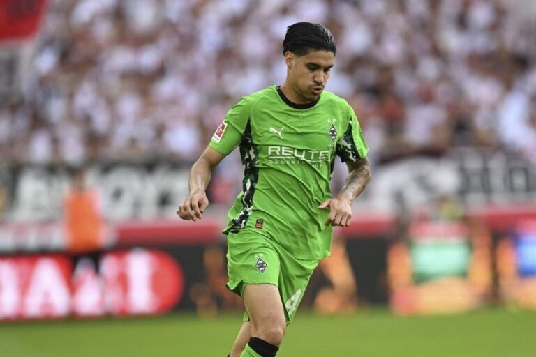 Kevin Diks Sorot Karakter Gladbach Usai Curi Poin di Markas Leverkusen