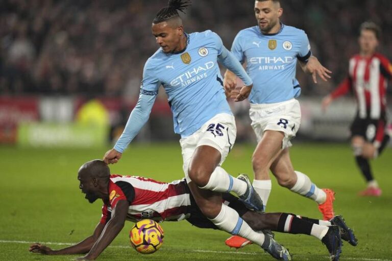 Bek Manchester City Tolak AC Milan