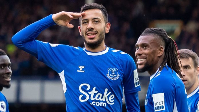 Dwight McNeil di Everton: Dari Reguler Jadi Cadangan