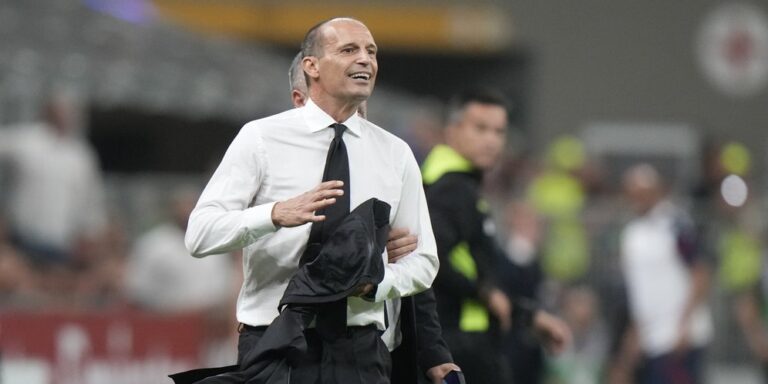 Otak-Atik Cerdik Massimiliano Allegri