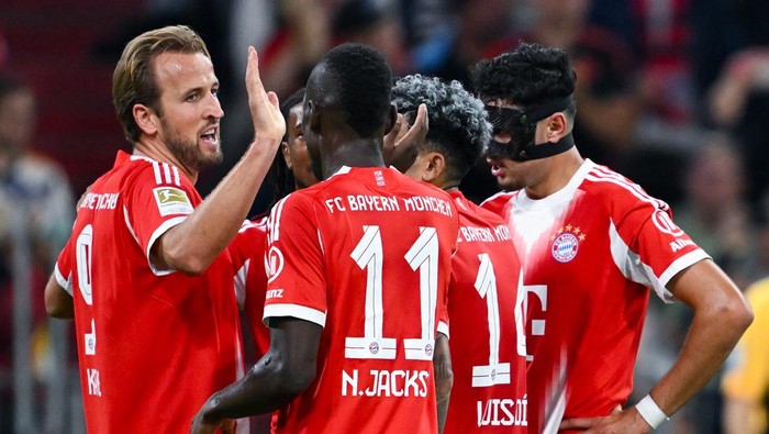 Bayern Munich Vs Hamburger SV: Die Roten Pesta 5-0