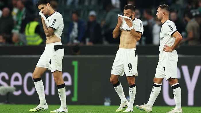 Gladbach Dibantai, Kevin Diks dkk Disemprot Pelatih