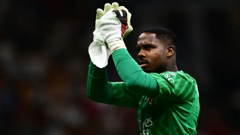 Masa Depan di Milan Tidak Jelas, Maignan Diincar Juventus