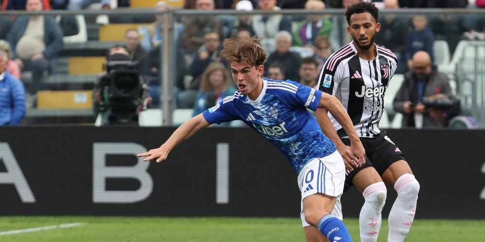 Stefano Pioli menuding VAR mendorong pemain Serie A untuk melakukan diving dan akting berlebihan