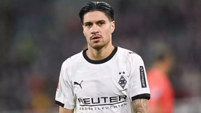 Kevin Diks Gemilang, Pertahanan Gladbach Dipuji