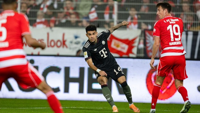 Luis Diaz Dianggap Masih Kurang Trengginas, Untung Bikin Gol Berkelas!