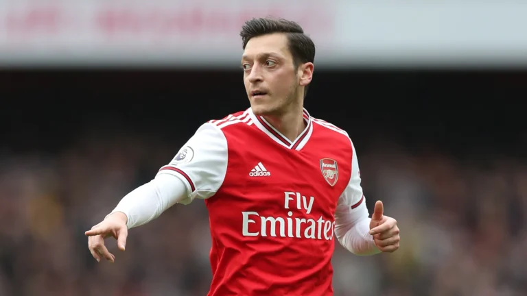Mesut Özil dan Statusnya sebagai Legenda Arsenal