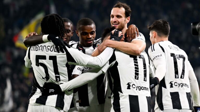 Juventus lolos ke perempat