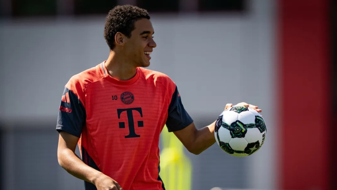 Neuer Tak Sabar Menantikan Comeback Jamal Musiala Pasca Patah Kaki