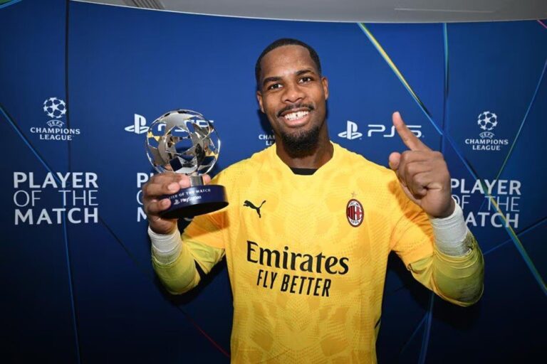 AC Milan Belum Sepakati Kontrak Mike Maignan, Ini Biang Keroknya