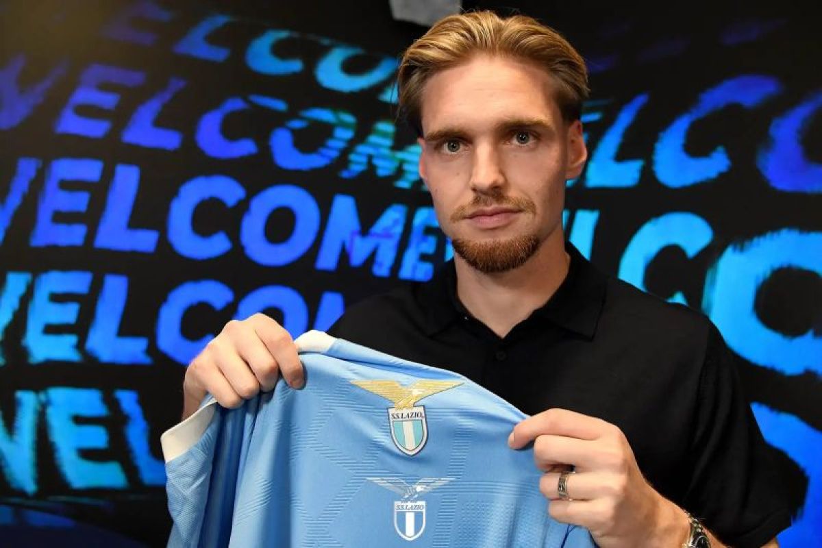 Lazio Rekrut Kenneth Taylor