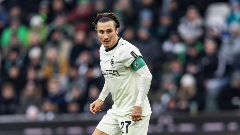 Gladbach Pesta Gol dan Catat Clean Sheet, Rocco Reitz Puas