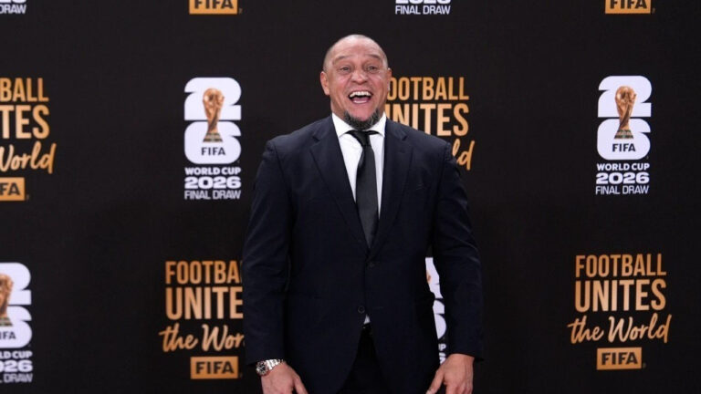 Roberto Carlos Pastikan