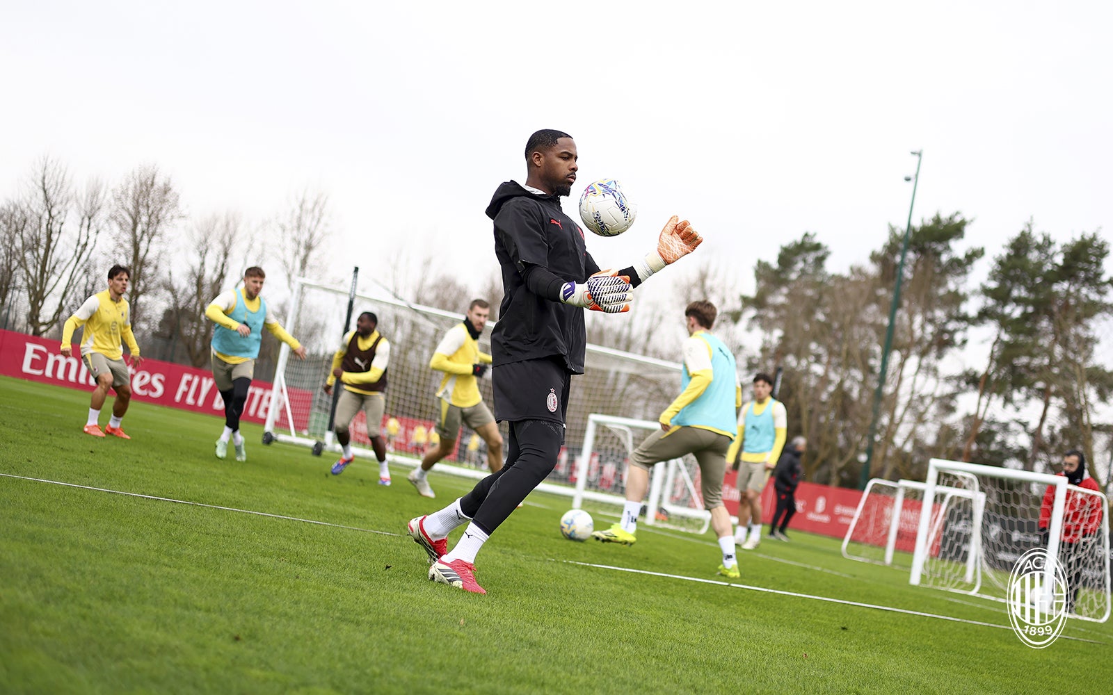 Milan Dituntut Memusatkan Perhatian Penuh pada Parma