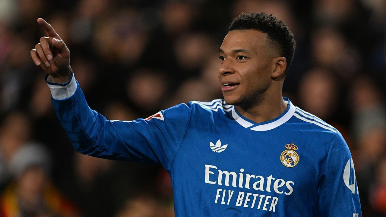 Kylian Mbappe Bermain