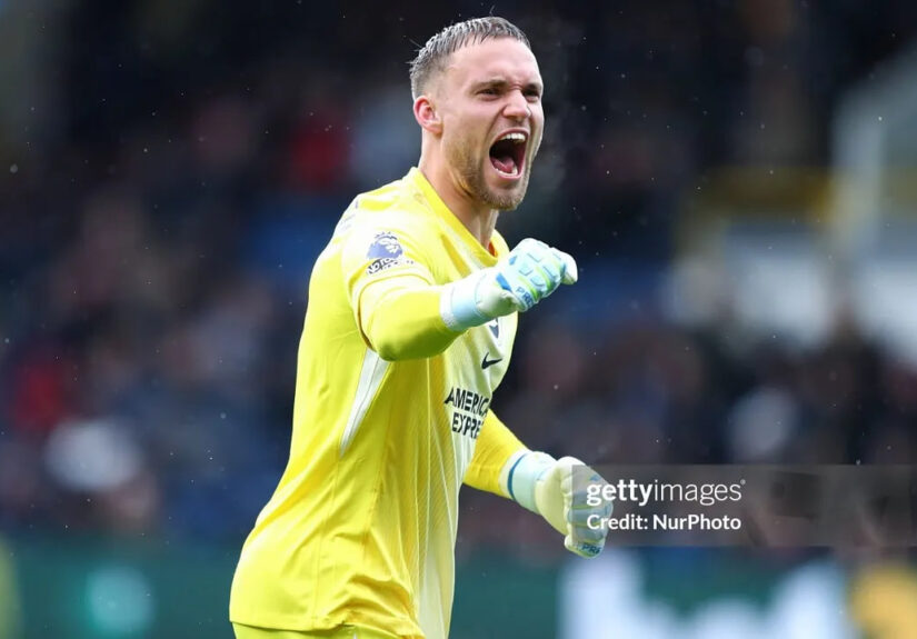 Bart Verbruggen Diburu Chelsea dan Bayern, Brighton Siap Jual?