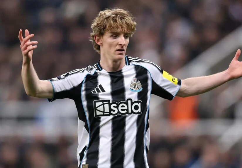 Dewan Pengawas Dukung Bayern Munich Datangkan Anthony Gordon