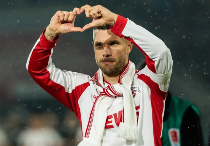 Lukas Podolski Resmi Umumkan Pensiun sebagai Pemain Sepakbola